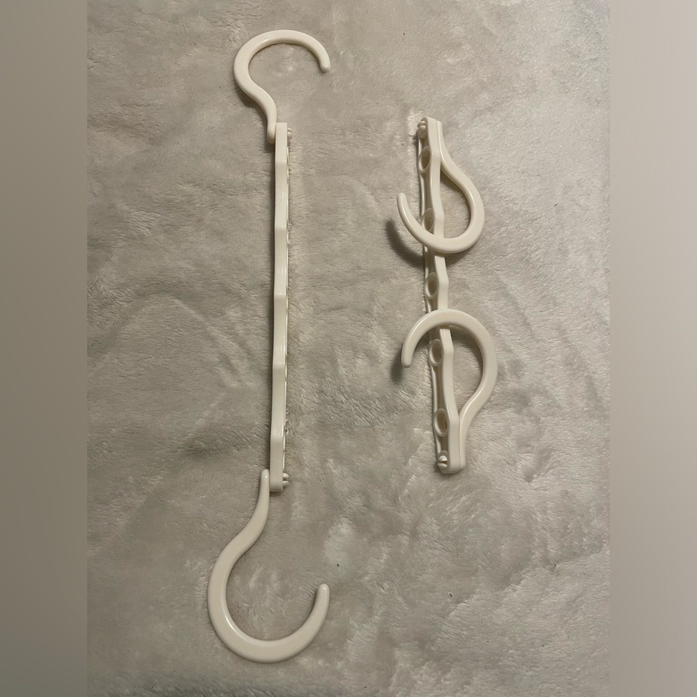 2 Foldable hanger organizers